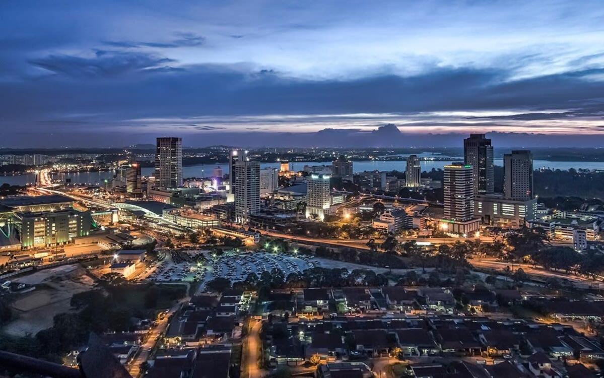 Modern, High Floor Suasana Suites 05 In Jb Johor Bahru Exterior foto